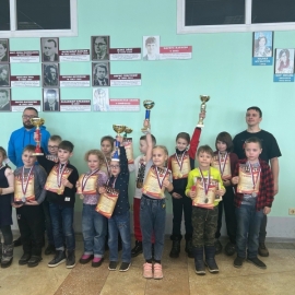 ЮНЫЕ ЧЕМПИОНЫ